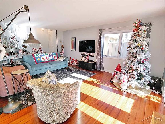 5th image of 2346 Bay Woods Ct
