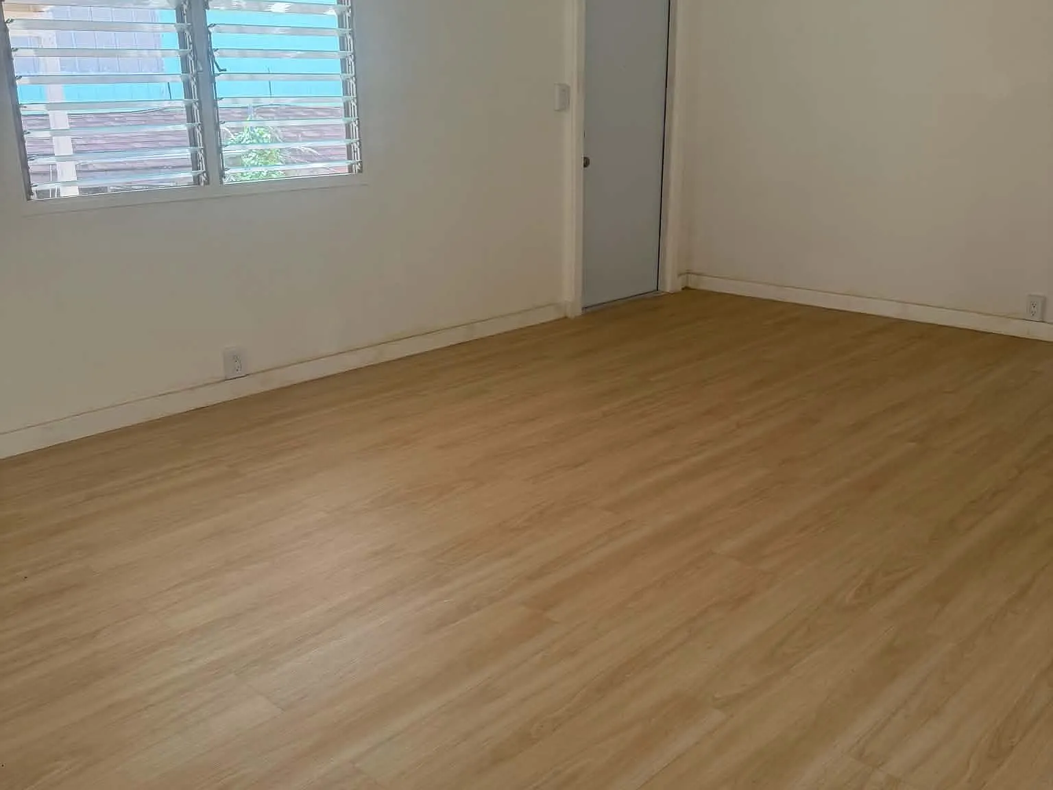 2 bed, 850 sqft, $2,400 — Photo 4