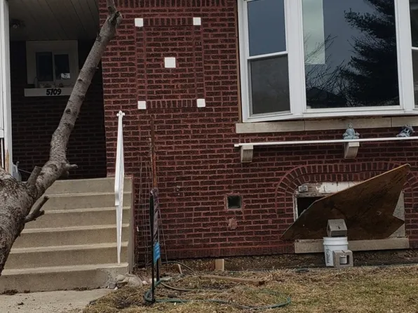 5709 S Mozart St, Chicago, IL 60629