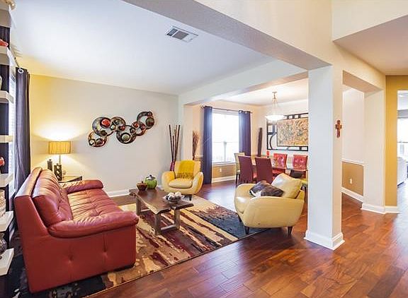 2nd image of 12904 Majestic Oaks Dr
