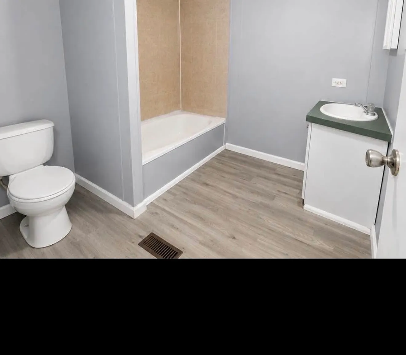 2 bed, 550 sqft, $1,625 — Photo 4