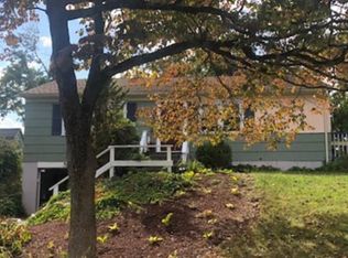 12 Clearview Dr, Brookfield, CT 06804