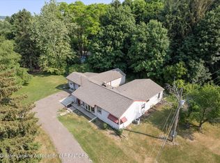 4101 E Clinton Trl, Charlotte, MI 48813