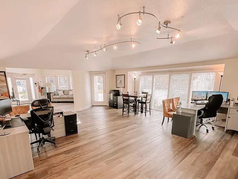 Leasing Office at Ardsley Ridge