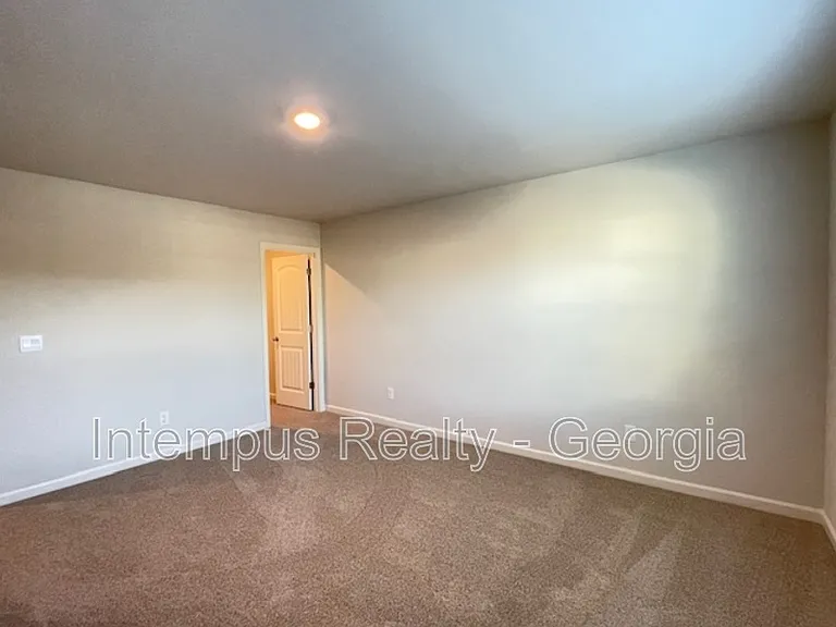 44 Garnet Dr — Photo 29