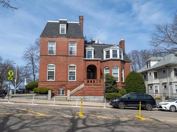 838 E Broadway APT 7, Boston, MA 02127