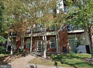 11501 Cardoness Ln UNIT 404, Fairfax, VA 22030