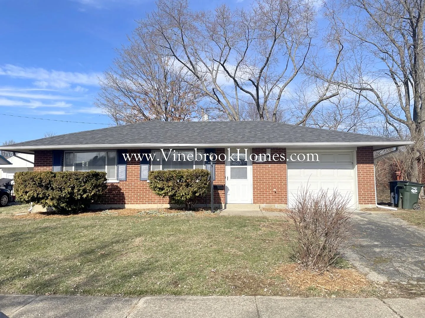 311 Savoy Ave photo 1