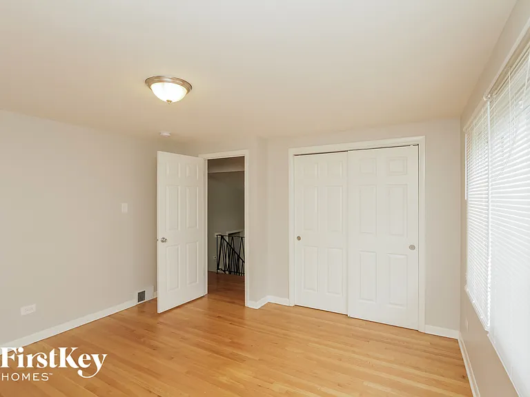 3729 W 121st Pl — Photo 8