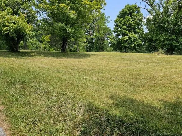 224 E Hendron Chapel Rd, Knoxville, TN 37920