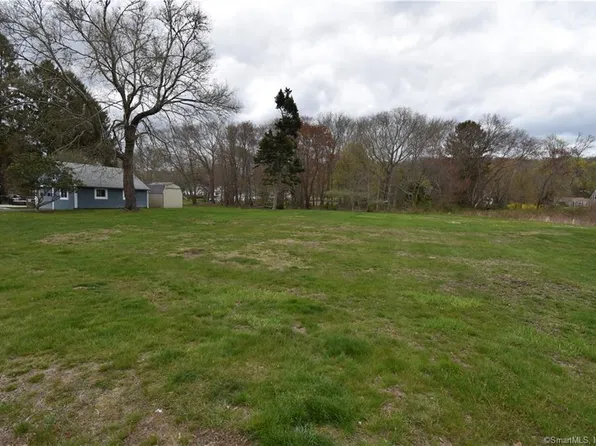 215 Pequotsepos Rd Extension, Stonington, CT 06355