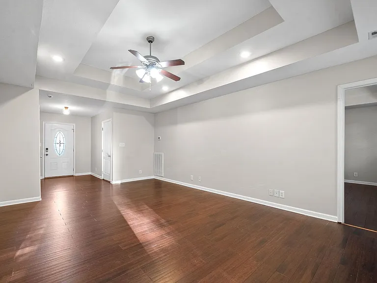 2845 Teakwood Dr — Photo 7