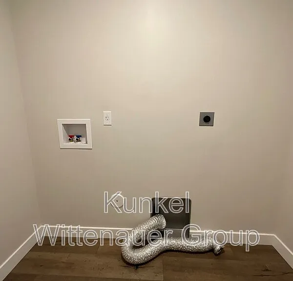 808 Applewood Creek Dr — Photo 18
