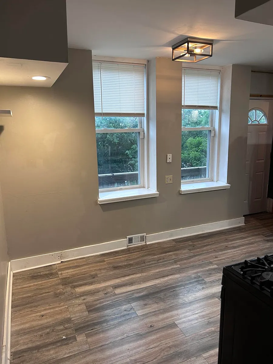 Building Photo - 208 N Balph Ave #1