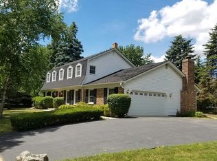 915 Mill Race Ln, Naperville, IL 60565