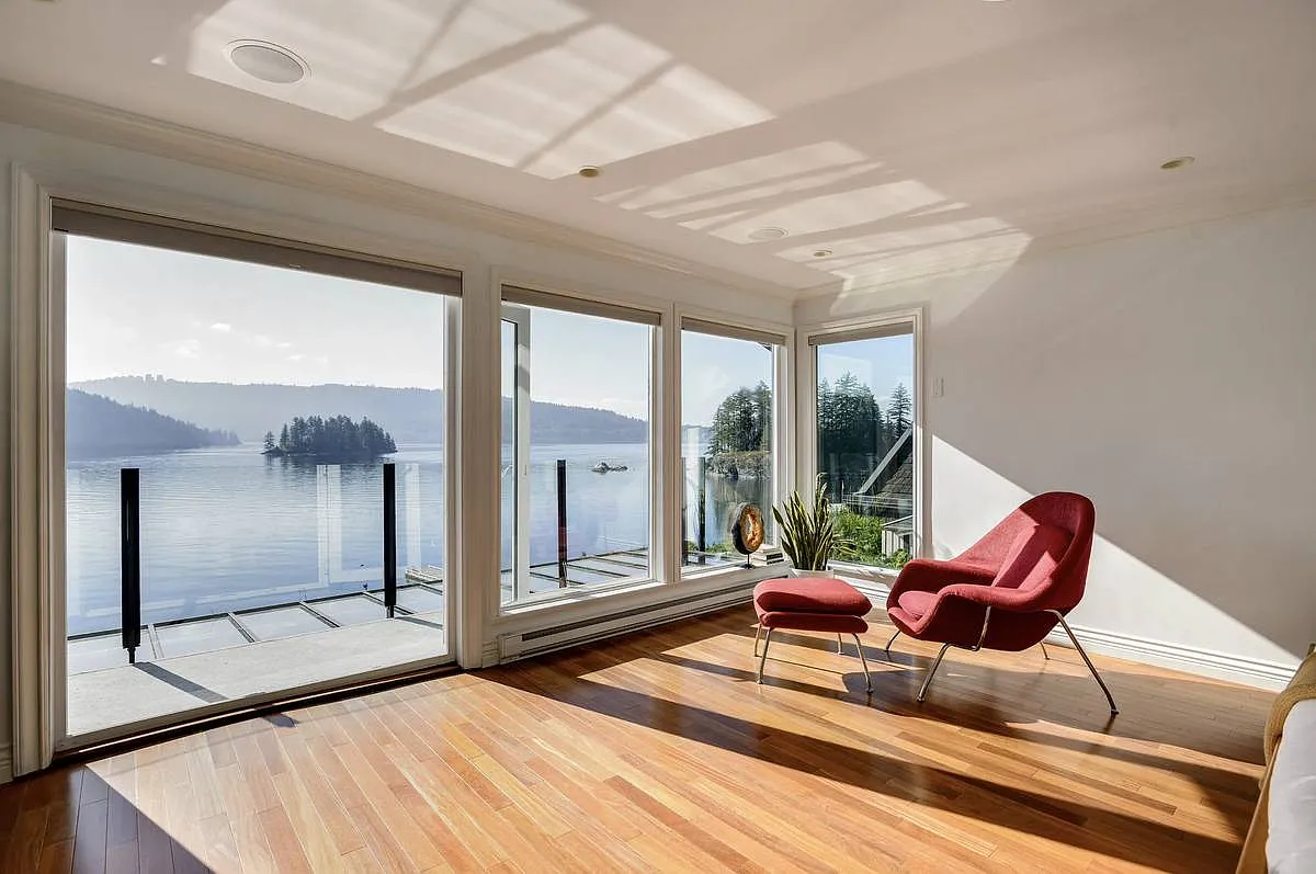 4 bed, 2.5 bath, 3000 sqft, $17,500 — Photo 2