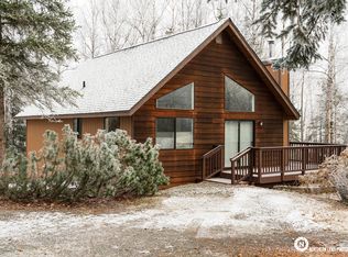 21935 Cloverleaf Rd, Chugiak, AK 99567