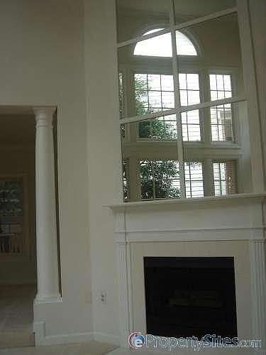 1st image of 3830 Parkland Dr