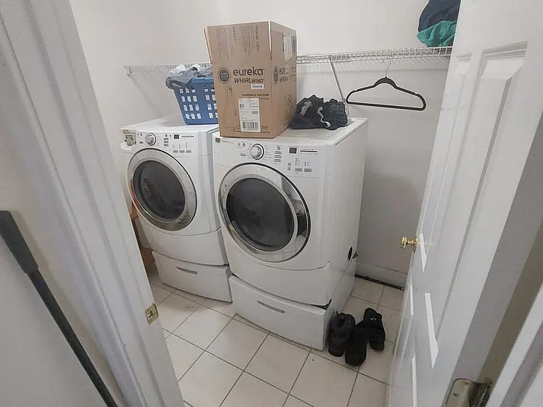 339 Poplar St — Photo 24