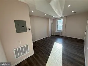 2537 E Auburn St #1 — Photo 6