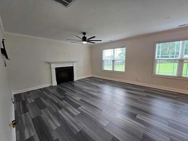 102 Whistling Pines Dr — Photo 11