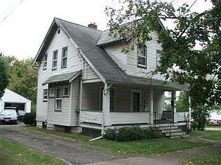 1st image of 878 Terra Alta St NE