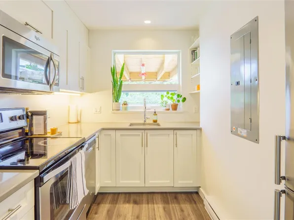 605 Gibson St #122, Tofino, BC V0R 2Z0