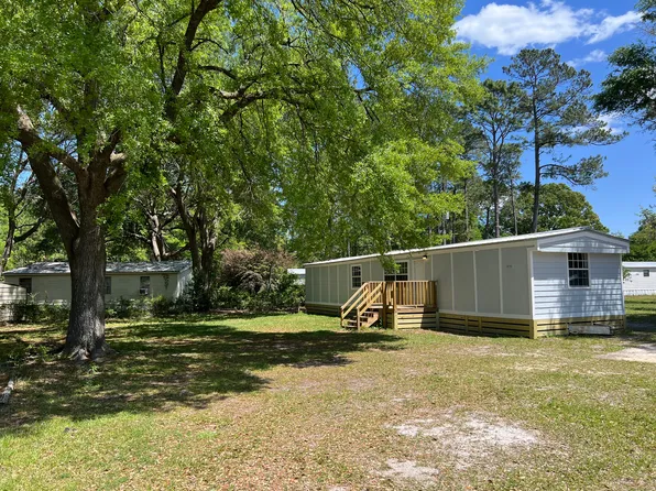 439 Riverside Cir, Jesup, GA 31545