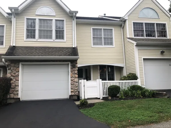 5 S Cambridge Court, Fishkill, NY 12524