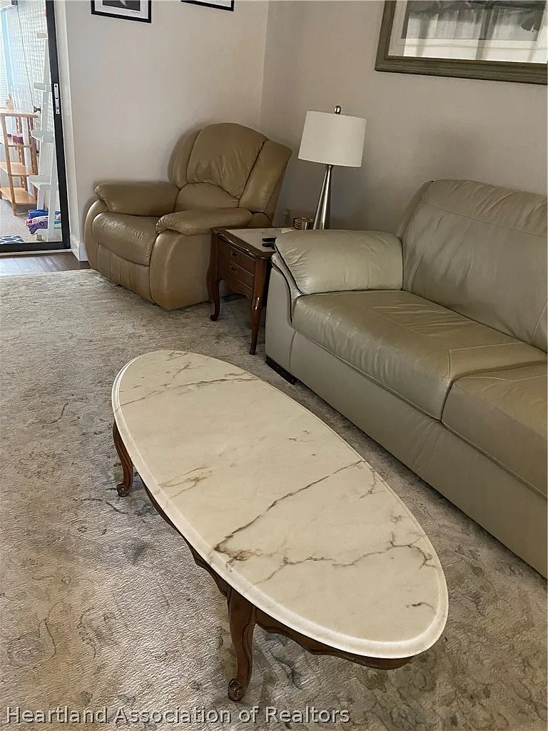 2 bed, 2.0 bath, 1015 sqft, $1,750 — Photo 2