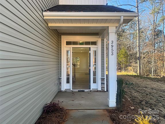 2nd image of 3953 Port Richmond Ave #16