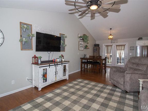 4th image of 22935 Revelation Rd