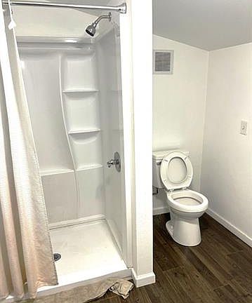 3rd image of 1516 Claire Ave #1