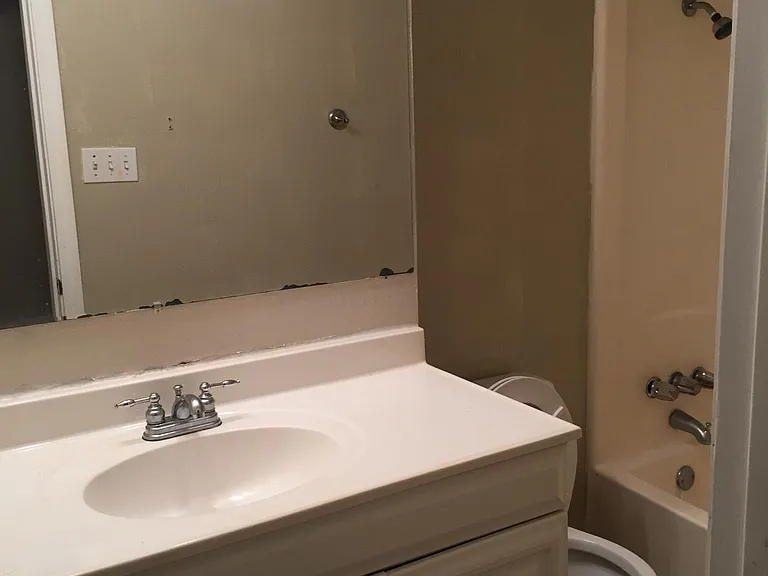 4621 Calle Olmo — Photo 10