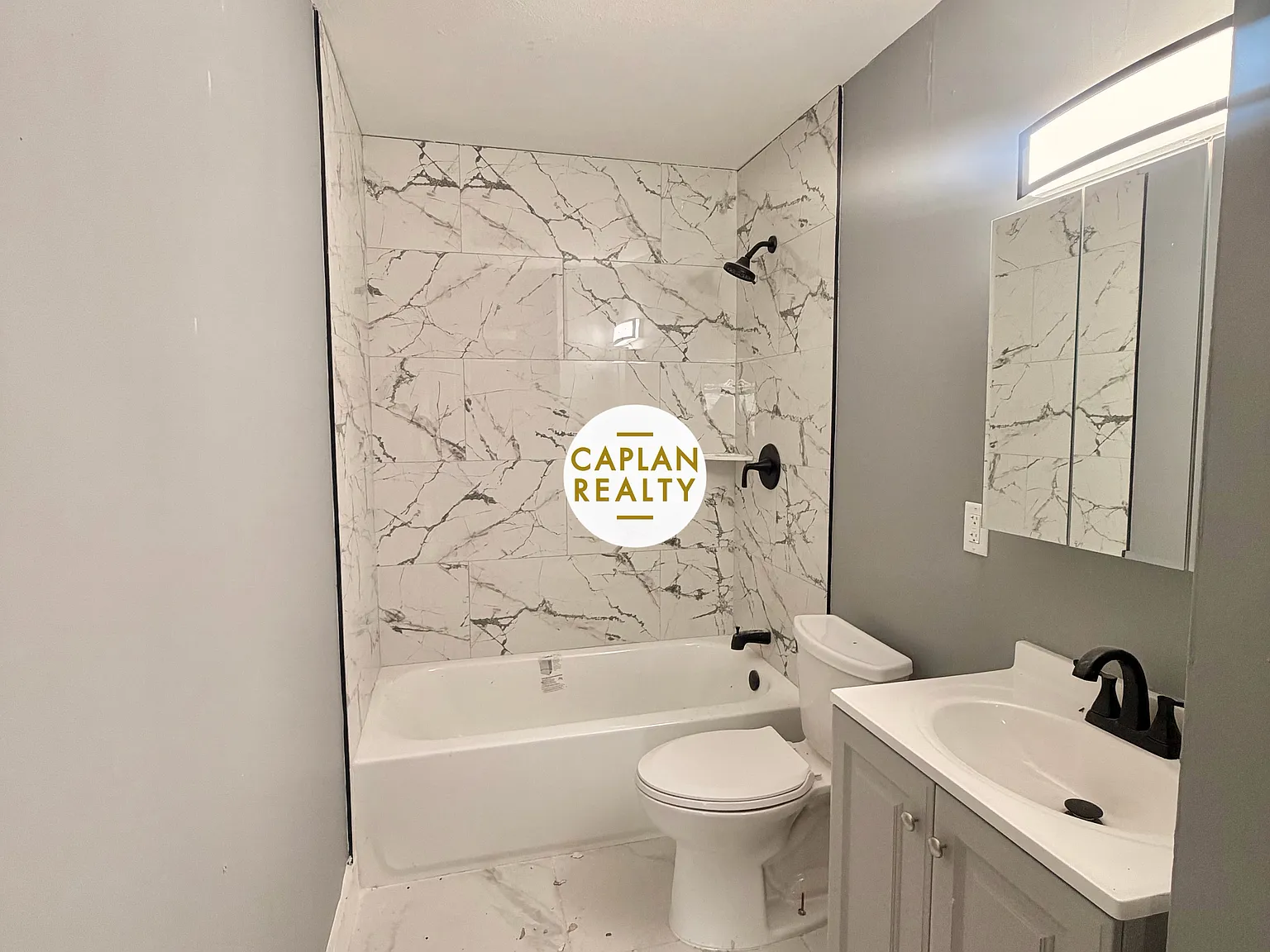 3 bed, 864 sqft, $3,500 — Photo 4