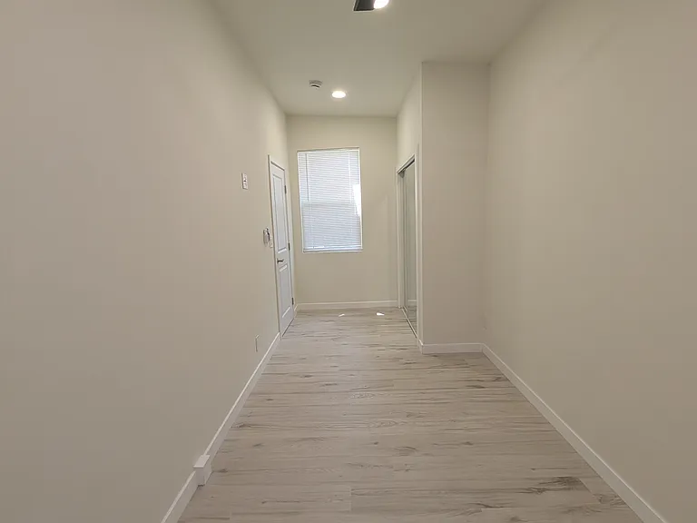 6702 Amherst St — Photo 10