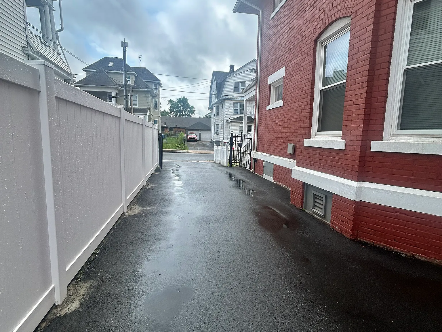 2 bed, 1267 sqft, $1,800 — Photo 3
