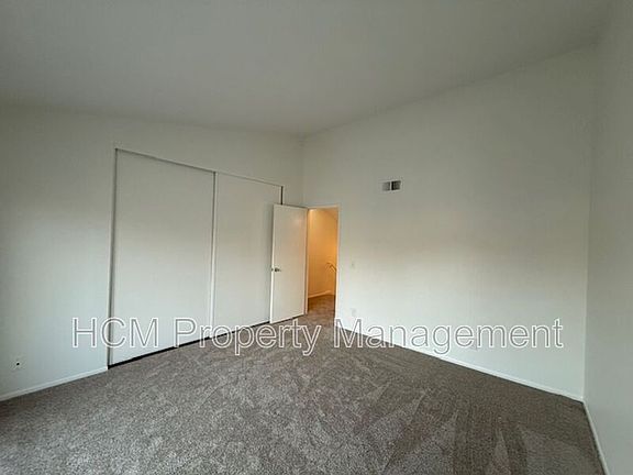 5th image of 99 Dogwood Ln