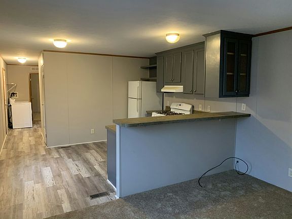 2nd image of 538 Linda Ln