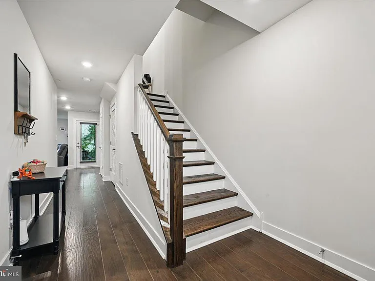 825 Pecan Rd — Photo 14