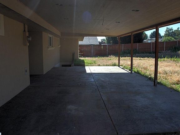 3rd image of 6503 W Willamette Ave