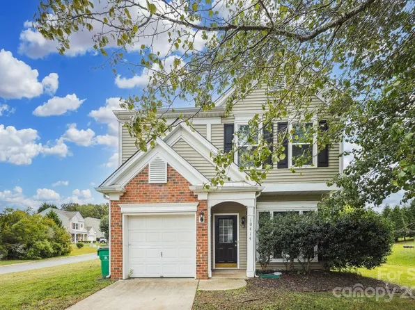 10414 Roundleaf Dr, Charlotte, NC 28213