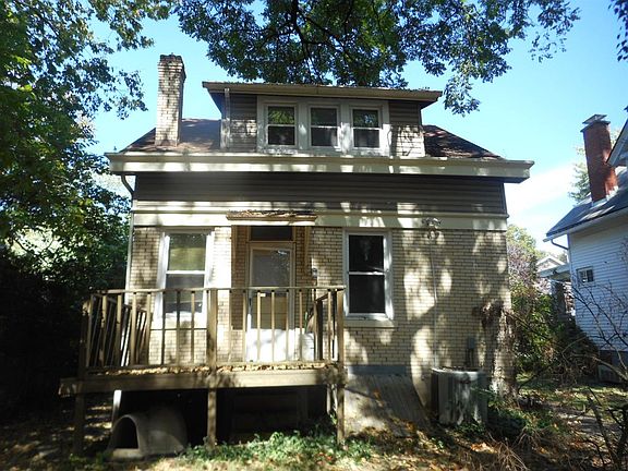 4th image of 3119 Schubert Ave