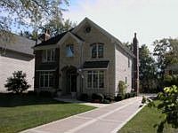 1st image of 135 Ann St