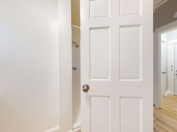 5th image of 146 Grand Ave #36
