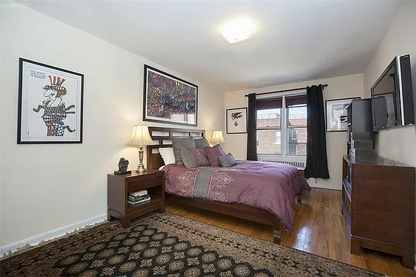 Sold by Qwest Residential Downtown LLC | media 4