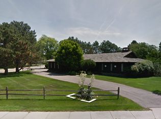 2703 Riverside Dr, Grand Island, NE 68801