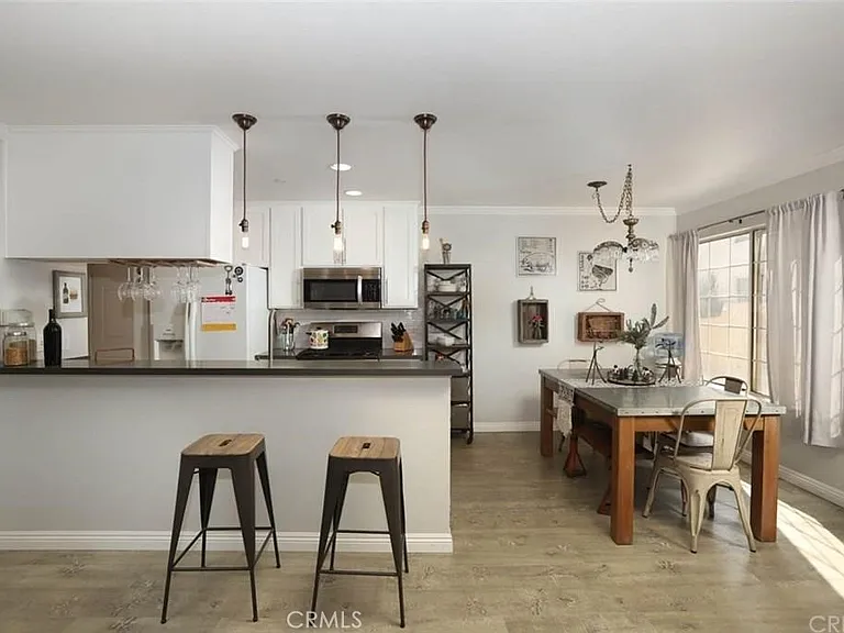 18640 Collins St #116 — Photo 4