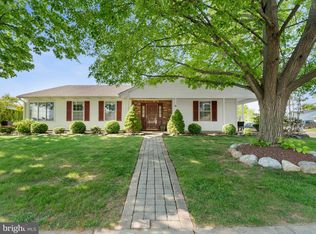 2 Windmill Ct, Columbus, NJ 08022