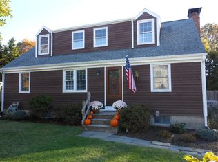 222 Ocean View Ave, Mystic, CT 06355